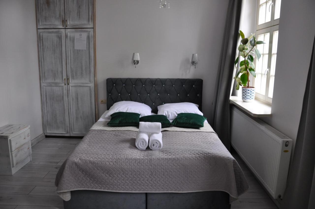 Rezydencja Marii Rybieniec Hotel Kiszkowo Esterno foto